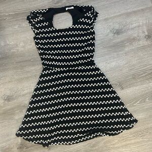 Candies size medium black and white dress short sleeve with open back